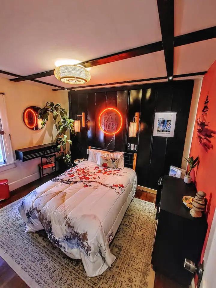 World Solo Travel'S Welcomed At St Pete Home Sankt Petersburg Zewnętrze zdjęcie